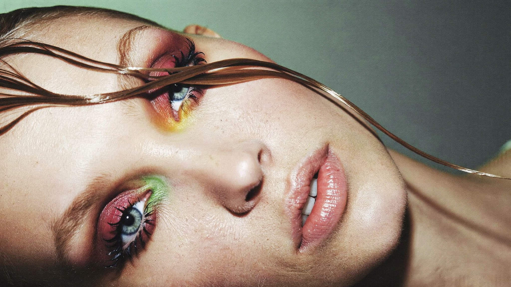 AI beauty campaign — коммерческий визуал NEUROLAB